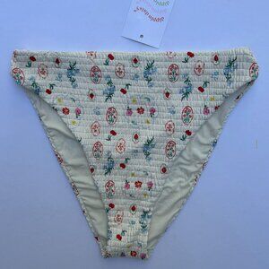 Dippin’ Daisy’s Seashore bottom